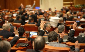 deputatii-au-aprobat-revizuirea-constitutiei-cu-privire-la-parlamentul-unicameral-138813[1]