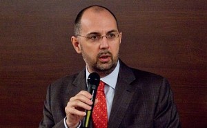 13186009812010_11_04_kepg_1271415815_kelemen_hunor_csomakoros_03_rsz[1]