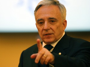 ISARESCU - BNR - CONFERINTA - CLUJ