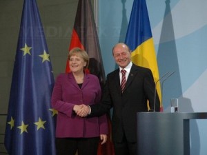 traian-basescu-angela-merkel-gabriel-pecheanu[1]